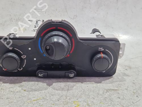 Used Climate control Climate control RENAULT CLIO III (BR0/1, CR0/1) 1.2 16V (BR02, BR0J, BR11, CR02, CR0J, CR11) (75 hp) 33319155 33319155