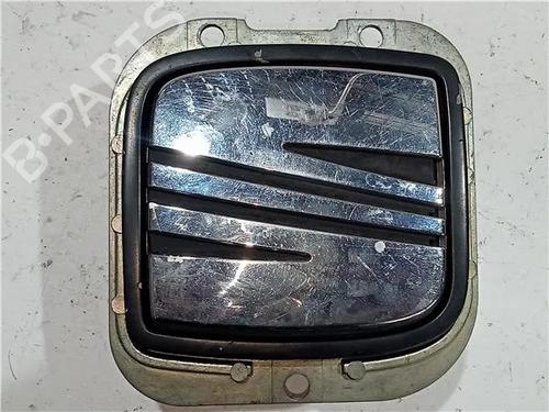 Used Tailgate handle SEAT IBIZA II (6K1) 1.4 i 16V (101 hp) 23920765
