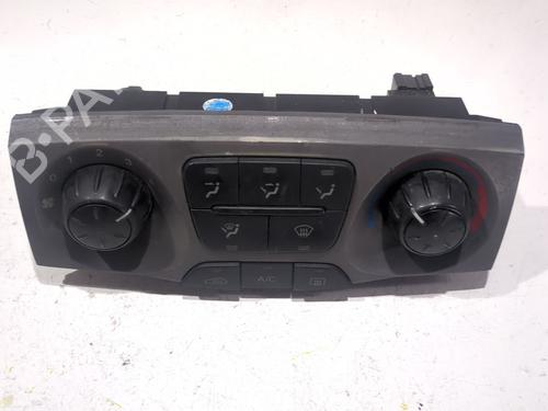 Used Climate control HYUNDAI TRAJET (FO) 2.0 CRDi (113 hp) 24981006