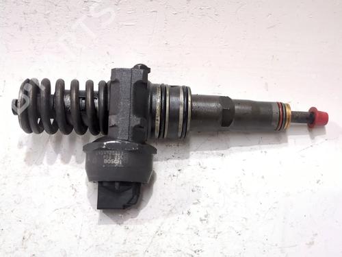 Used Injector VW GOLF V (1K1) 1.9 TDI 4motion (105 hp) 28716951