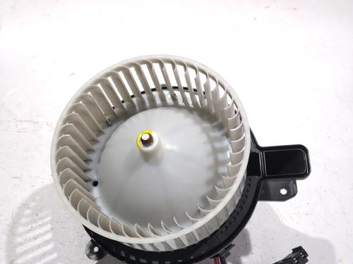 Heater blower motor SEAT ARONA (KJ7, KJP) 1.0 TSI | BP23925529M62 