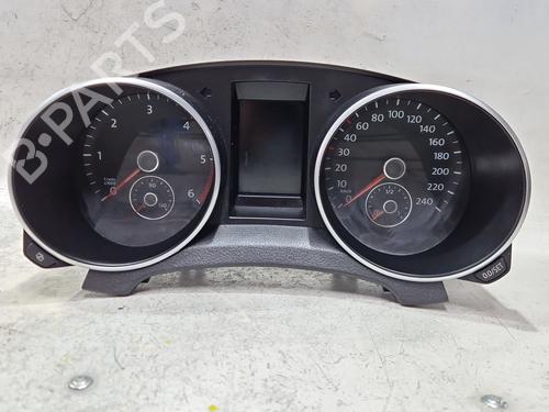 Used Instrument cluster VW GOLF VI (5K1) 1.6 TDI (105 hp) 29938135