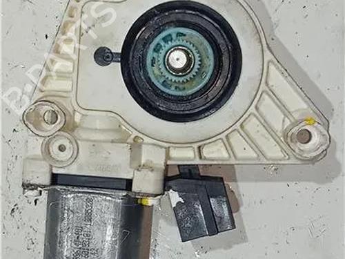 Used Right rear window motor MERCEDES-BENZ A-CLASS (W169) A 180 CDI (169.007, 169.307) (109 hp) 23922778