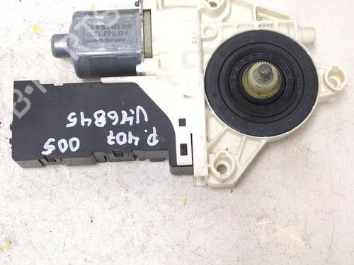 Used Left front window motor PEUGEOT 407 SW (6E_, 6D_) 2.0 (136 hp) 26377135
