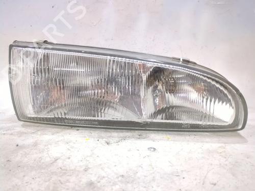 Used Right headlight HYUNDAI H100 Van 2.5 D (78 hp) 28599423