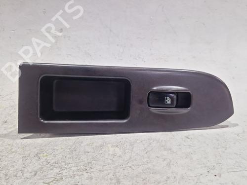 Used Right front window switch HYUNDAI TRAJET (FO) 2.0 CRDi (113 hp) 30383140