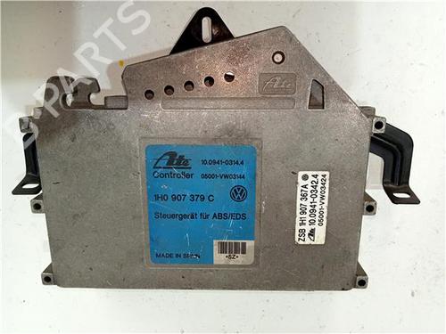 Used Control unit VW GOLF III (1H1) 1.9 TDI (90 hp) 23907561