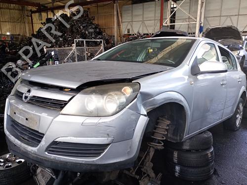 Left taillight OPEL ASTRA H (A04) 1.7 CDTI (L48) | BP25718268C34 