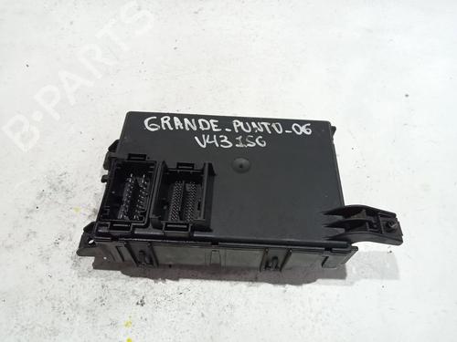 Used Fuse box FIAT GRANDE PUNTO (199_) 1.3 D Multijet (75 hp) 29270737