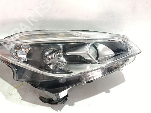 Used Right headlight Right headlight PEUGEOT 208 I (CA_, CC_) 1.2 VTI 82 (82 hp) 40292409 40292409