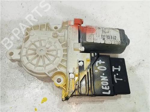 Used Left rear window motor SEAT LEON (1P1) 2.0 TDI 16V (140 hp) 23912179