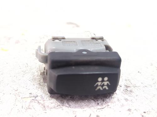 switch-renault-laguna-ii-bg01_-2001-2002-2003-2004-2005-2006-2007-40005980 main image