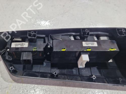 Left front window switch SSANGYONG TIVOLI 1.6 XDi 160 | BP33618828I27  - Image 5