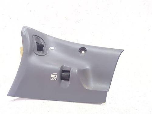 Used Right front window switch Right front window switch CHRYSLER VOYAGER / GRAND VOYAGER III (GS_, NS_) 2.4 i (151 hp) 40291932 40291932