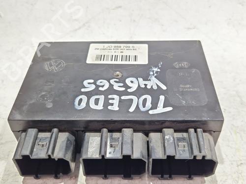 Elektronische module SEAT TOLEDO II (1M2) 1.6 (100 hp) 30193139