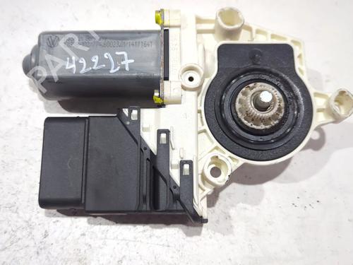 Used Right rear window motor SEAT LEON (1M1) 1.9 TDI (110 hp) 24977301