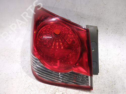 Used Left taillight CHEVROLET CRUZE (J300) 2.0 CDI (163 hp) 32670818