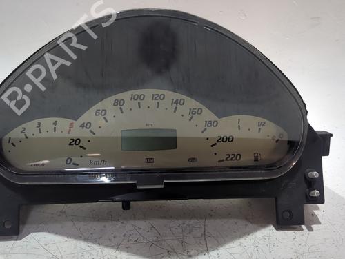 Used Instrument cluster MERCEDES-BENZ A-CLASS (W168) A 170 CDI (168.008) (90 hp) 26932457