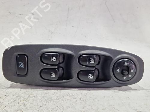 Venstre fortil elrude kontakt HYUNDAI ACCENT II Saloon (LC) 1.3 (75 hp) 30192085