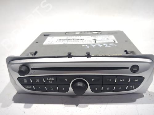 Radio RENAULT MEGANE II Saloon (LM0/1_) 1.5 dCi (LM1E) (106 hp) 23926617