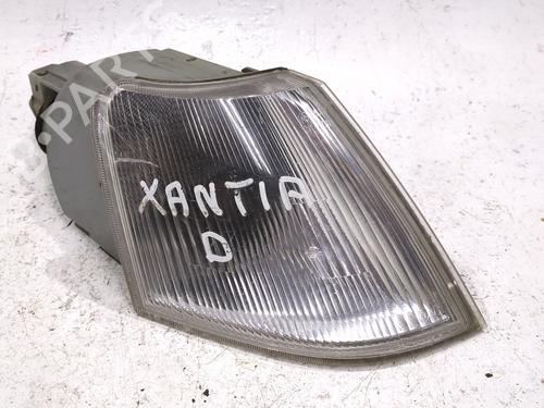 Clignotant avant droit CITROËN XANTIA (X1_, X2_) 1.9 D (69 hp) 31869191