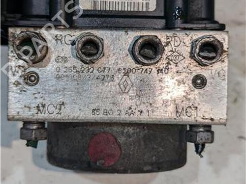 Used ABS pump RENAULT CLIO III Grandtour (KR0/1_) 1.2 16V (KR0P) (101 hp) 23924943
