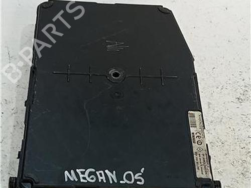 Elektronisk modul RENAULT MEGANE II Saloon (LM0/1_) 1.9 dCi (131 hp) 23911864