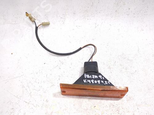 Repetiteur clignotant avant droit SEAT IBIZA I (21A) [1984-1993]  32018950