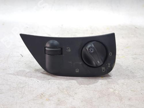 Used Headlight switch VW POLO III (6N1) 45 1.0 (45 hp) 26673732