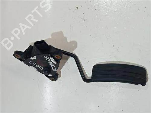 Used Pedal RENAULT GRAND SCÉNIC II (JM0/1_) 1.9 dCi (JM0G, JM12, JM1G, JM2C) (120 hp) 23912429
