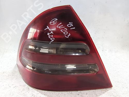 Used Left taillight MERCEDES-BENZ C-CLASS (W203) C 200 CDI (203.004) (116 hp) 32669835