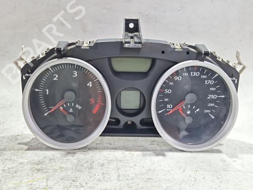 Used Instrument cluster RENAULT MEGANE II (BM0/1_, CM0/1_) [2001-2012]  30831118