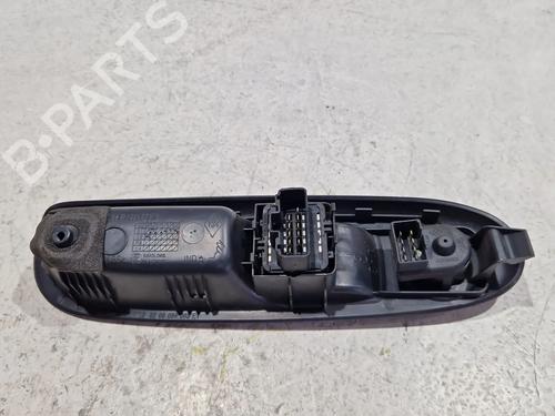 Raamschakelaar links voor RENAULT CLIO II (BB_, CB_) 1.2 16V (BB05, BB0W, BB11, BB27, BB2T, BB2U, BB2V, CB05,... | BP29700719I27