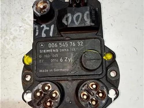 Elektronische module MERCEDES-BENZ E-CLASS (W210) E 220 D (210.004) (95 hp) 23929790