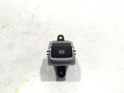 switch-jaguar-xe-x760-2015-39493269 main image