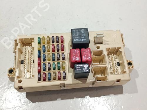 Used Fuse box ALFA ROMEO 147 (937_) 1.9 JTD (937.AXD1A, 937.BXD1A, 937.AXV1A, 937.BXB1A,... (115 hp) 25626550