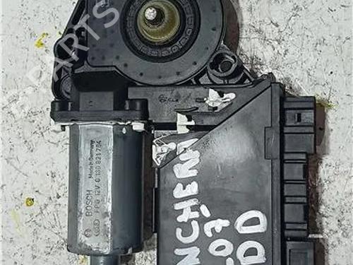 Vindusheismotor høyre foran AUDI A4 B7 (8EC) 2.0 TDI 16V (140 hp) 23915813