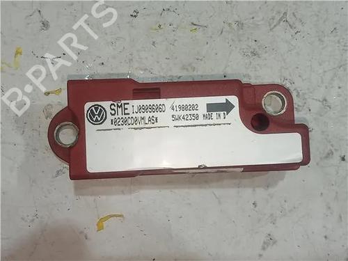 Module électronique VW GOLF IV (1J1) 1.4 16V (75 hp) 23921654