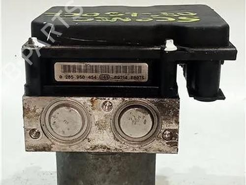 Used ABS pump RENAULT SCÉNIC II (JM0/1_) 1.5 dCi (JM02, JM13) (101 hp) 23930420