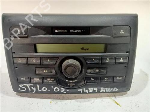 Bilradio FIAT STILO (192_) 1.9 JTD (192_XE1A) (115 hp) 23932187