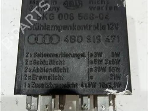 Zekeringkast AUDI TT (8N3) 1.8 T (180 hp) 23917589