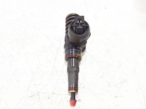 Used Injector VW GOLF III (1H1) 1.6 (75 hp) 28579765