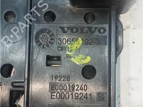 Autre VOLVO V40 Hatchback (525) D2 | BP23914752O1