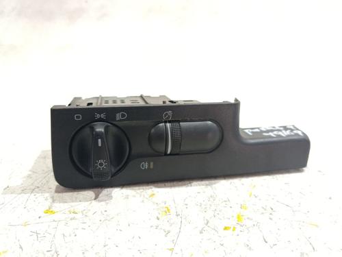 Used Headlight switch Headlight switch VW PASSAT B3/B4 (3A2, 35I) 2.0 (115 hp) 40009295 40009295