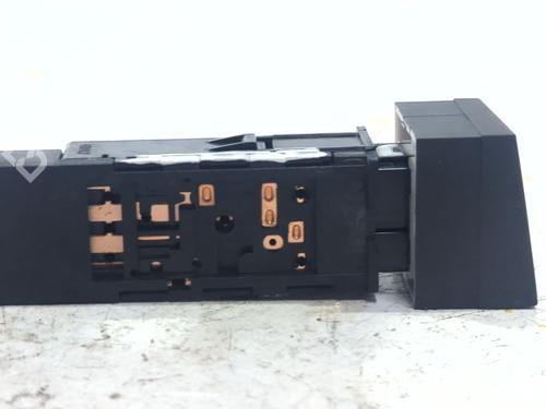 Switch CHEVROLET CAPTIVA (C100, C140) 2.0 D 4WD | BP39228068I30 - Image 4