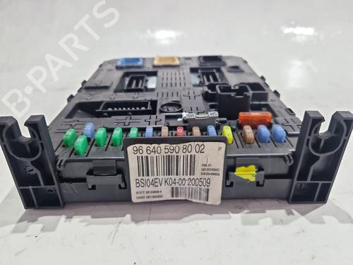 Used Fuse box Fuse box CITROËN C5 III (RD_) 2.0 HDi (RDRHD8, RDRHDJ, RDRHR8, RDRHRJ) (136 hp) 34434641 34434641