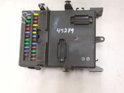 Used Fuse box RENAULT LAGUNA II Grandtour (KG0/1_) 1.9 dCi (KG0G) (120 hp) 25715874