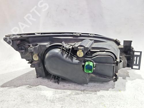 Faro izquierdo FORD MONDEO III (B5Y) 2.0 TDCi | BP29885052C28 