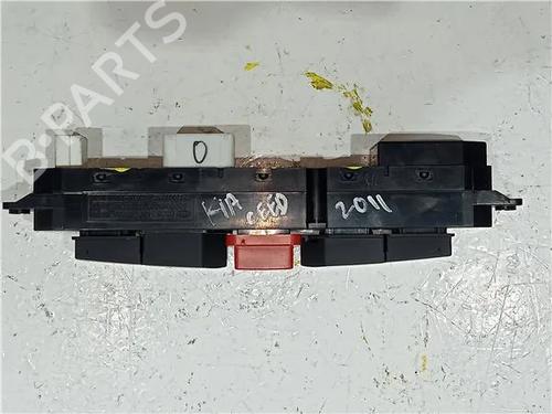 Switch KIA CEED Sportswagon (CD) 1.4 T-GDI | BP25616725I30 