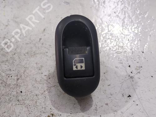 switch-peugeot-1007-km_-2005-34116471 main image